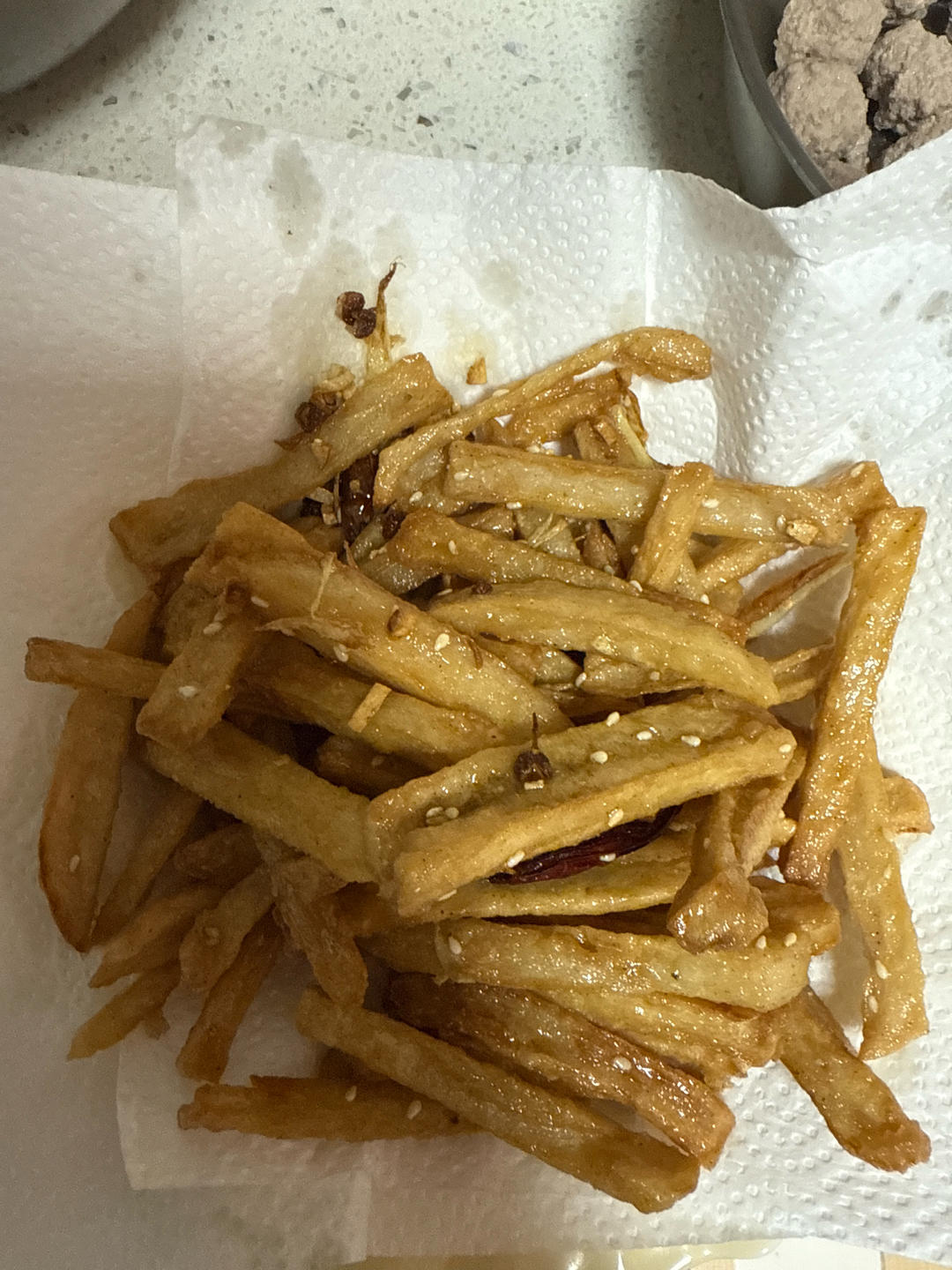 没有一节藕能活着走出湖北——湖北名菜麻辣鲜香的【干煸藕丝】【家常菜系列10】