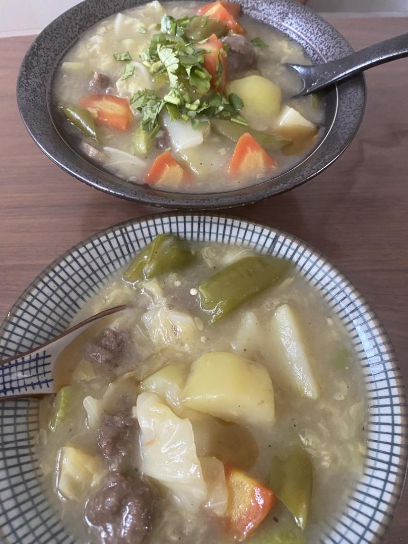 肉丸胡辣汤（回坊版）附牛骨汤做法