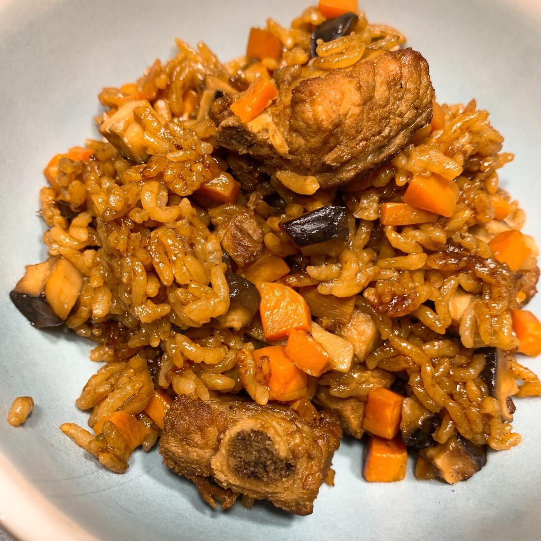 喷香排骨焖饭（爆好吃）