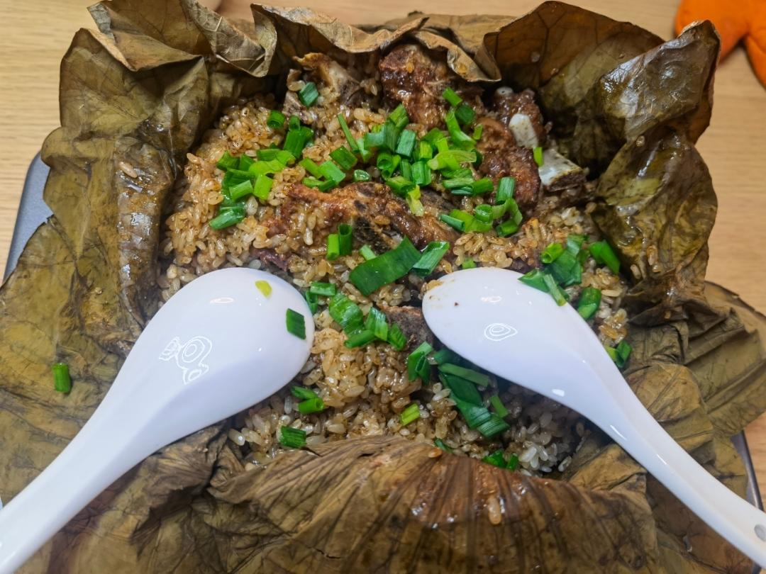 荷叶糯米排骨