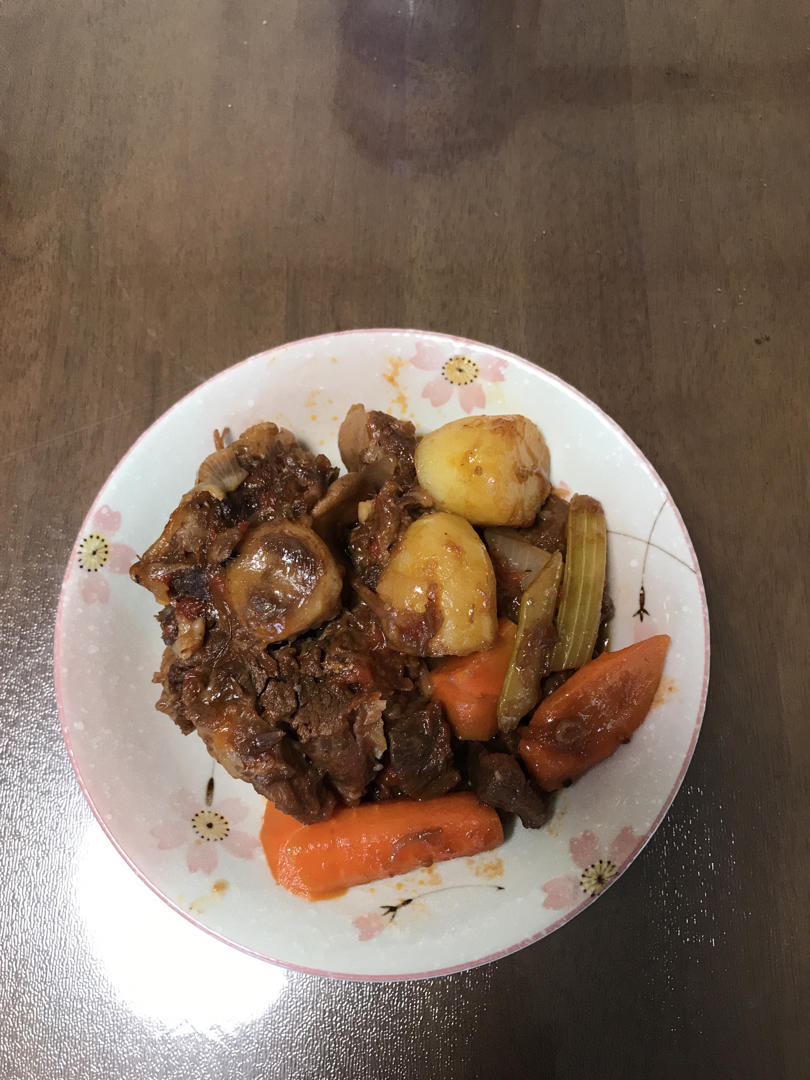 番茄牛尾烩土豆