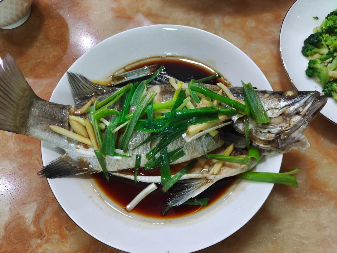 清蒸鲈鱼