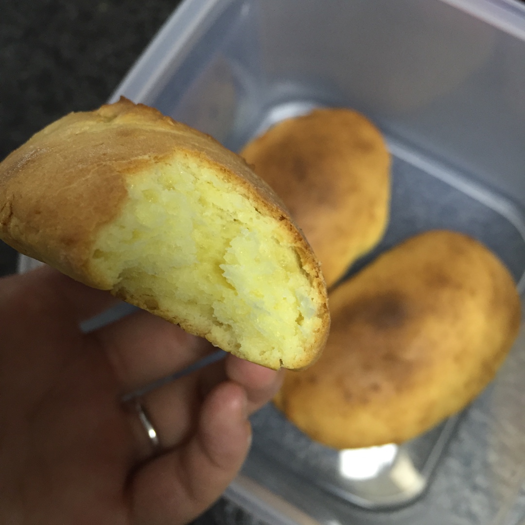 小餐包+肉松面包