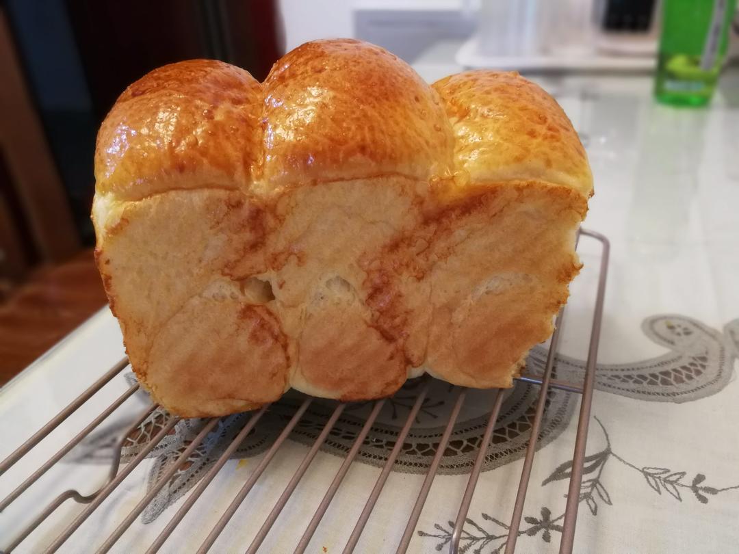 超级爆头王～牛奶蛋黄吐司