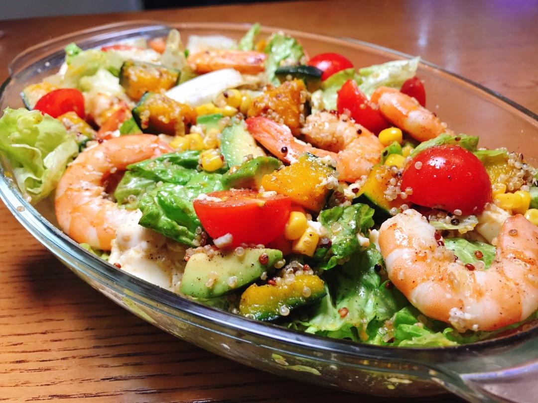 鲜虾藜麦沙拉