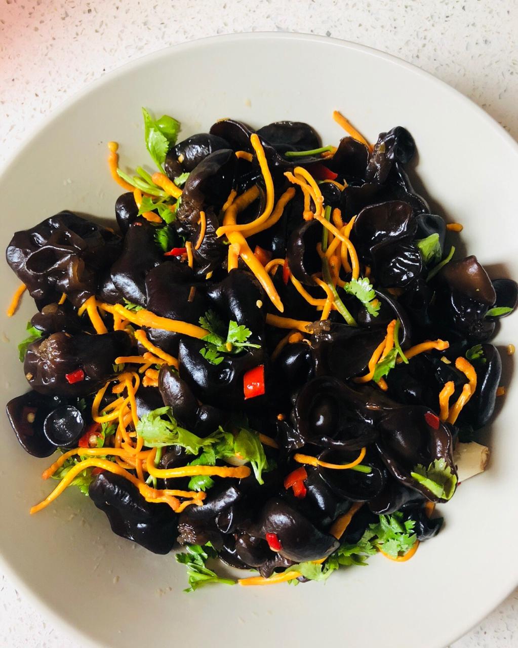 黑木耳凉拌北虫草【山姆厨房】