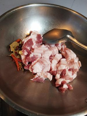 红烧肉炖土豆的做法 步骤3
