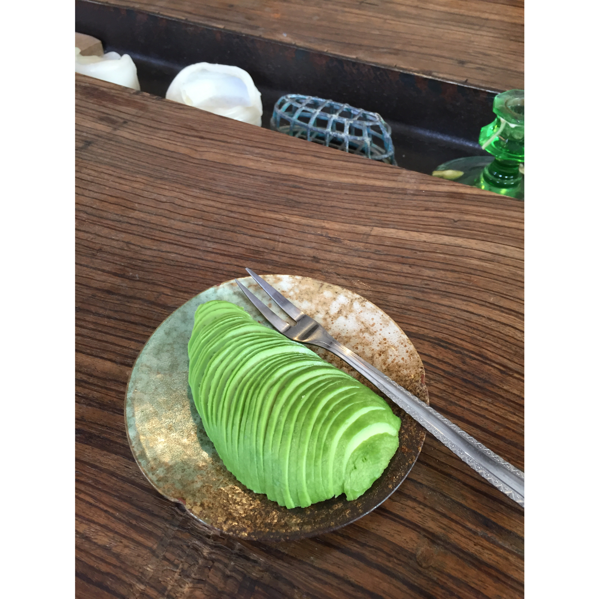 如何用半个牛油果切出一大堆牛油果即视感
