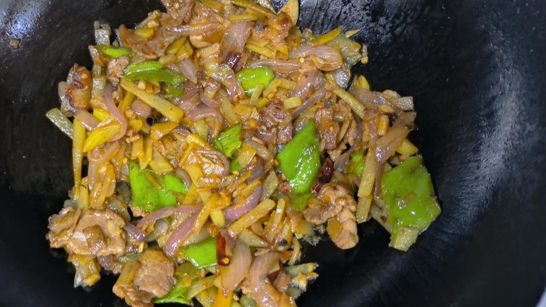土豆炒肉的做法