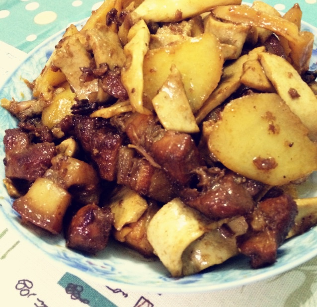 土豆红烧肉