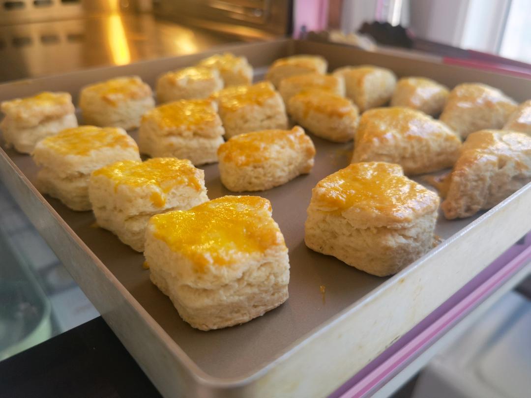 完美裂纹～百分百成功的超好吃奶香司康（禁止搬运）