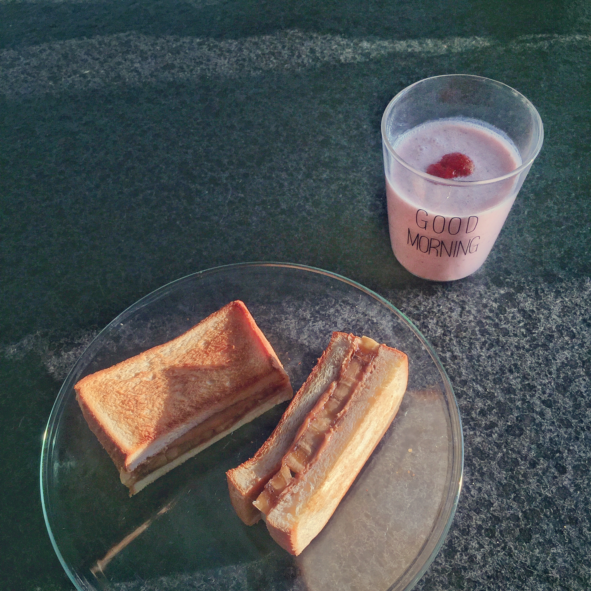 花生酱香蕉三明治