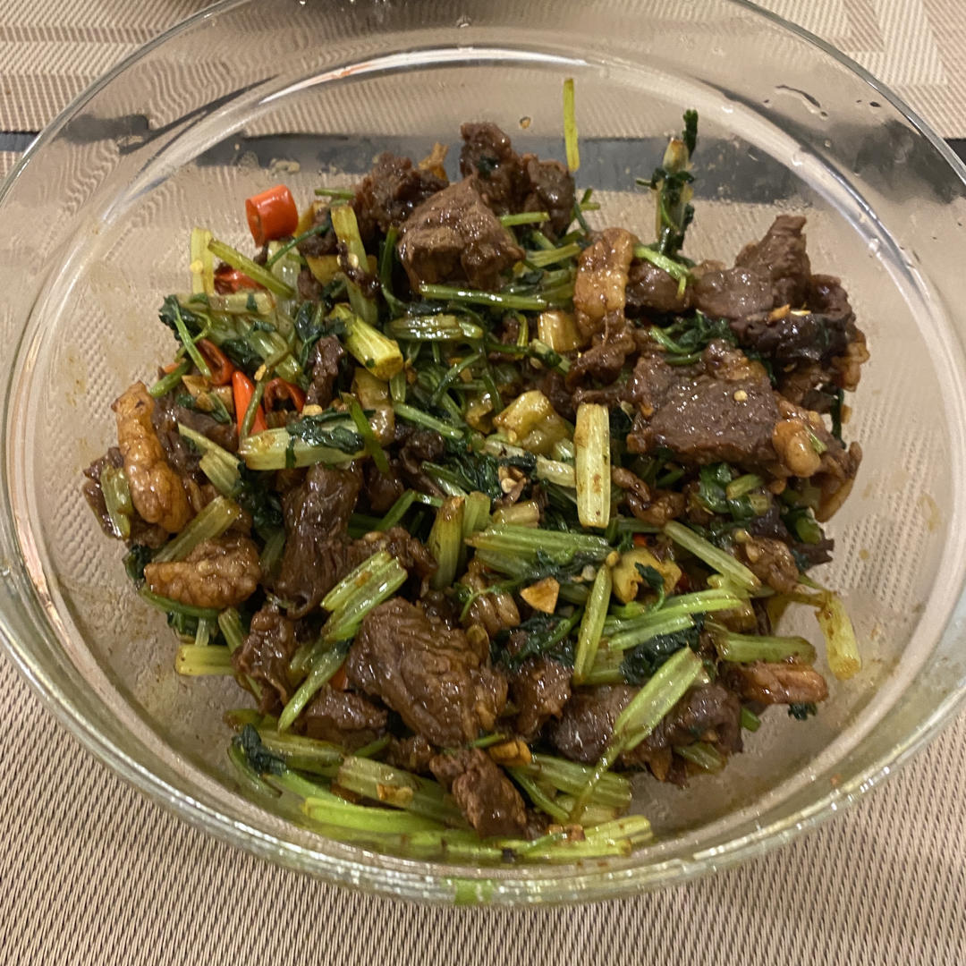 小炒牛肉（肉嫩味香）