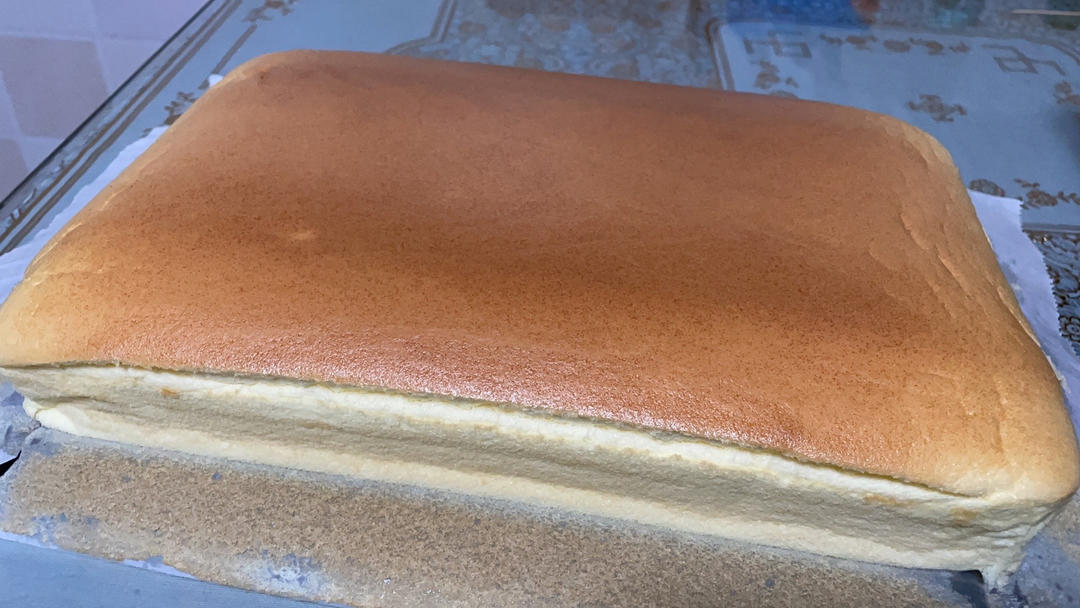 超详细的瑞士卷奶油蛋糕卷原味蛋糕卷的制作方法 饱满不掉皮不开裂（附模具换算方法）