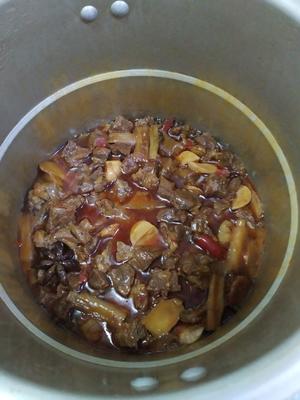高压锅土豆烧牛肉的做法 步骤15