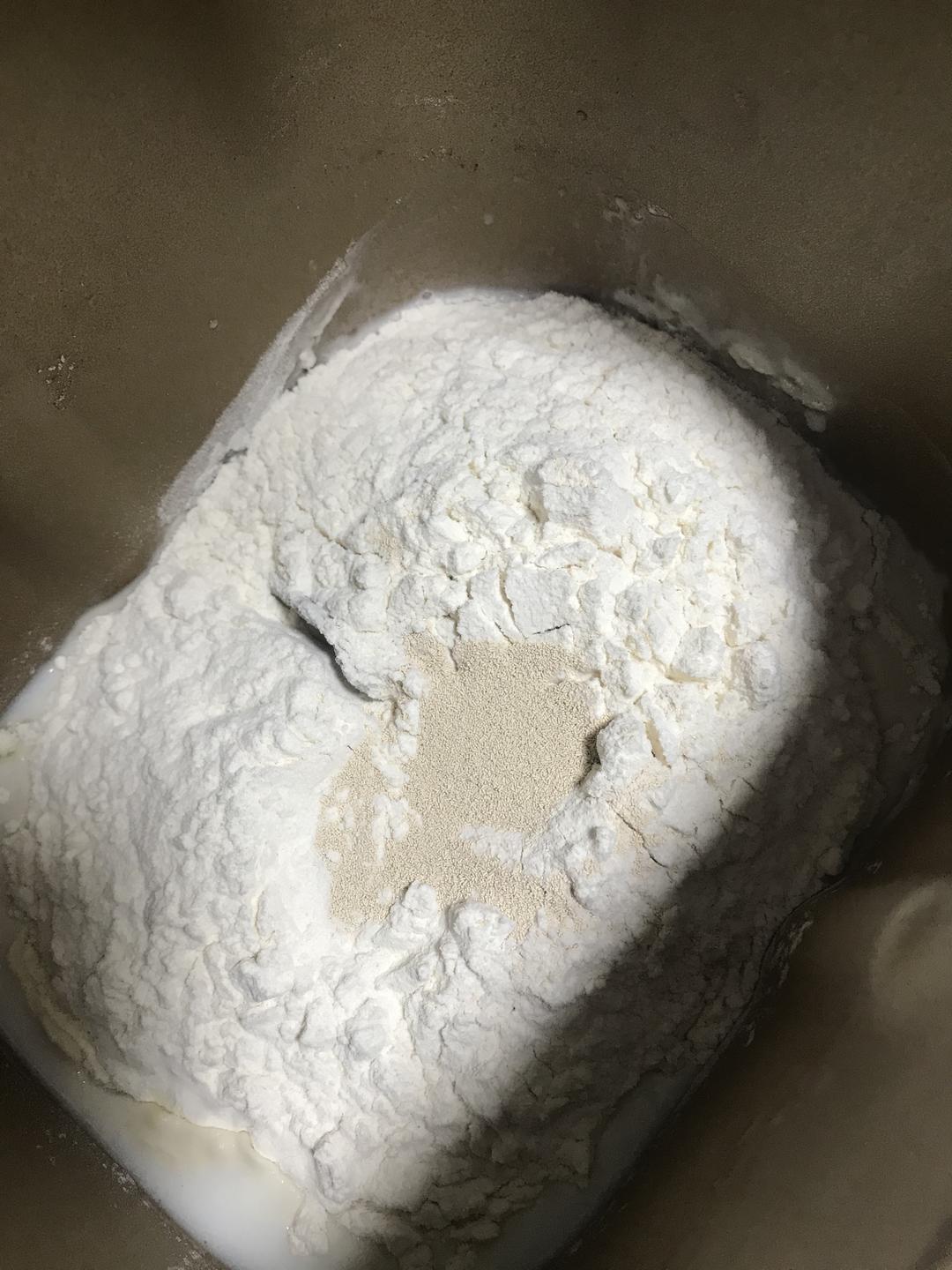 纯奶手撕吐司的做法 步骤1