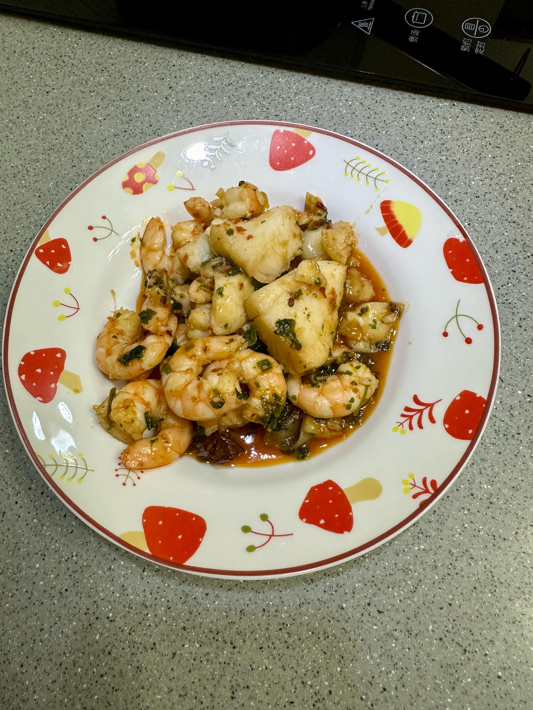 比目鱼虾仁海鲜炒