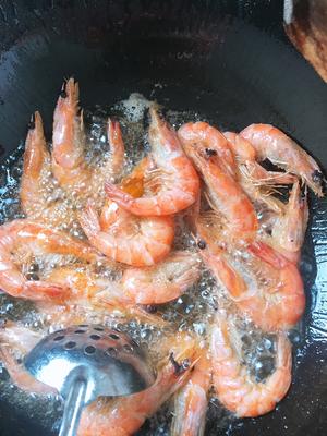 超级简单的炒沙虾，巨好吃的做法 步骤2