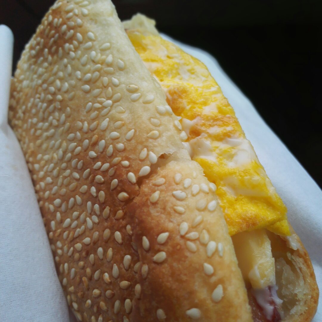 璇宿做的培根蛋法风烧饼