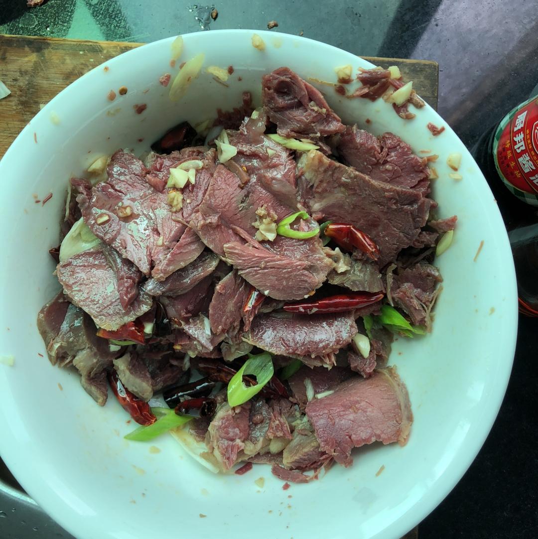 凉拌牛肉