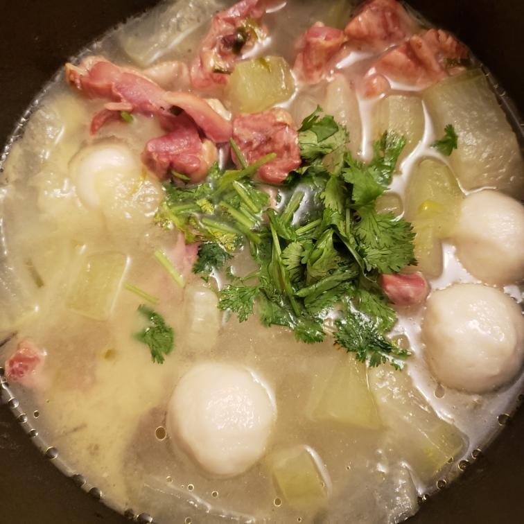 咸鸡腿冬瓜汤