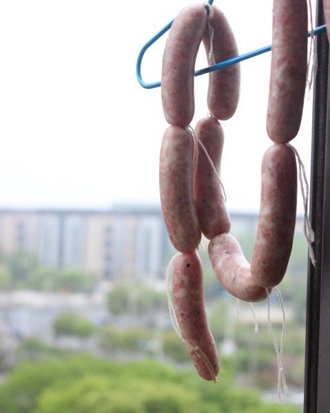自制黑椒风味脆皮肠--多图详解手工灌肠