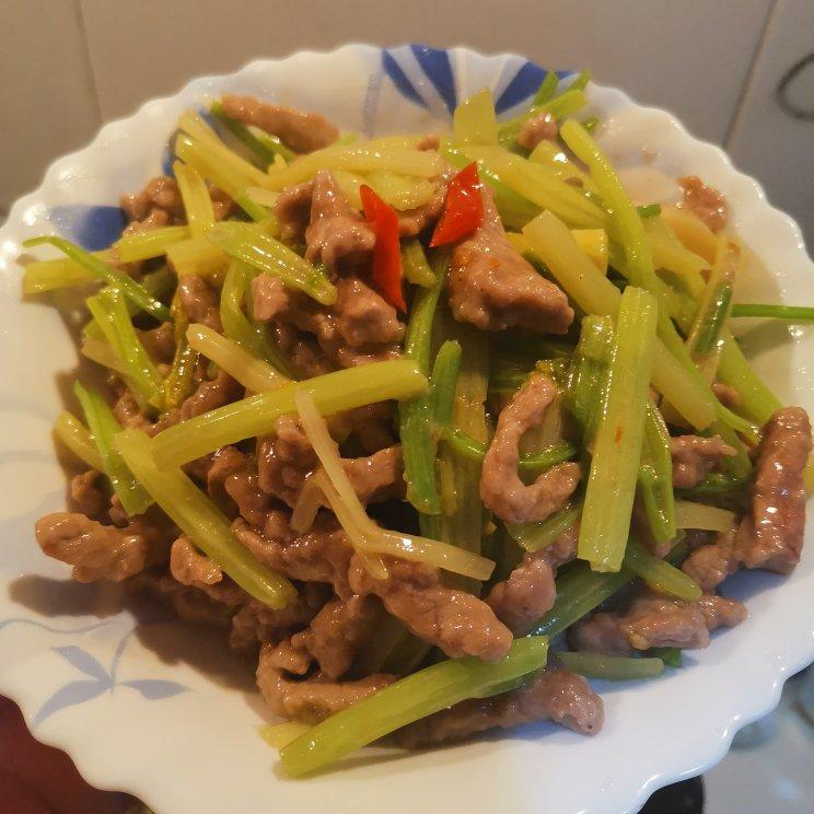西芹炒牛肉！