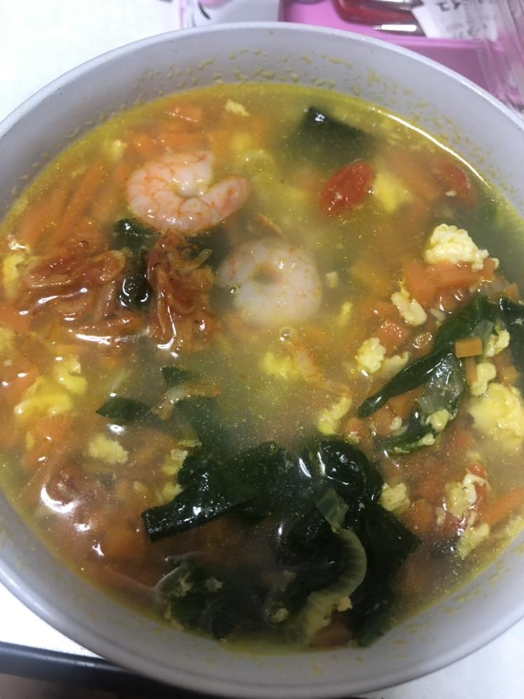 胡萝卜菠菜鸡蛋蛋花汤（枸杞版）的做法