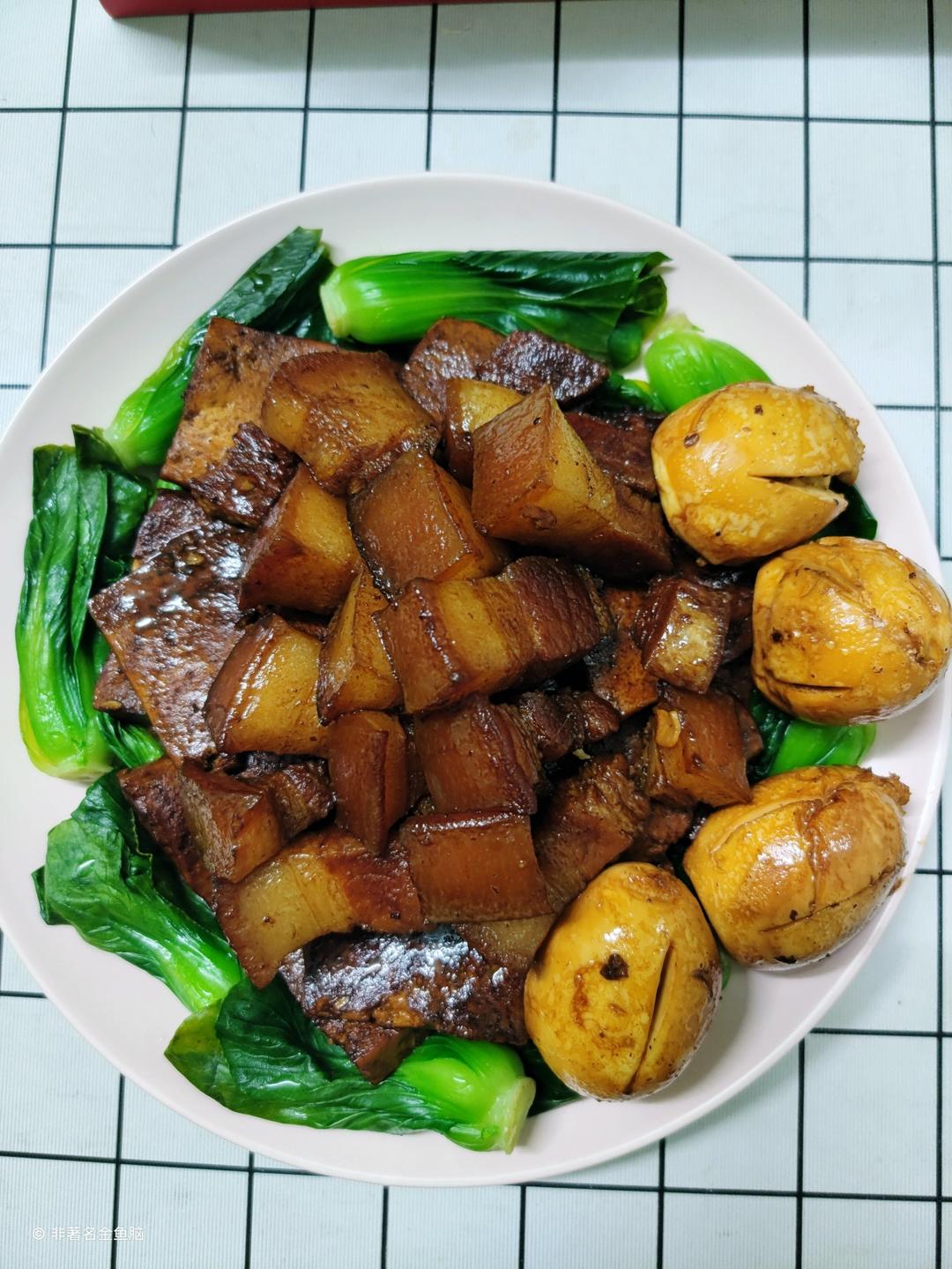 上海红烧肉：红烧肉加鸡蛋，上海人的吃法赞！