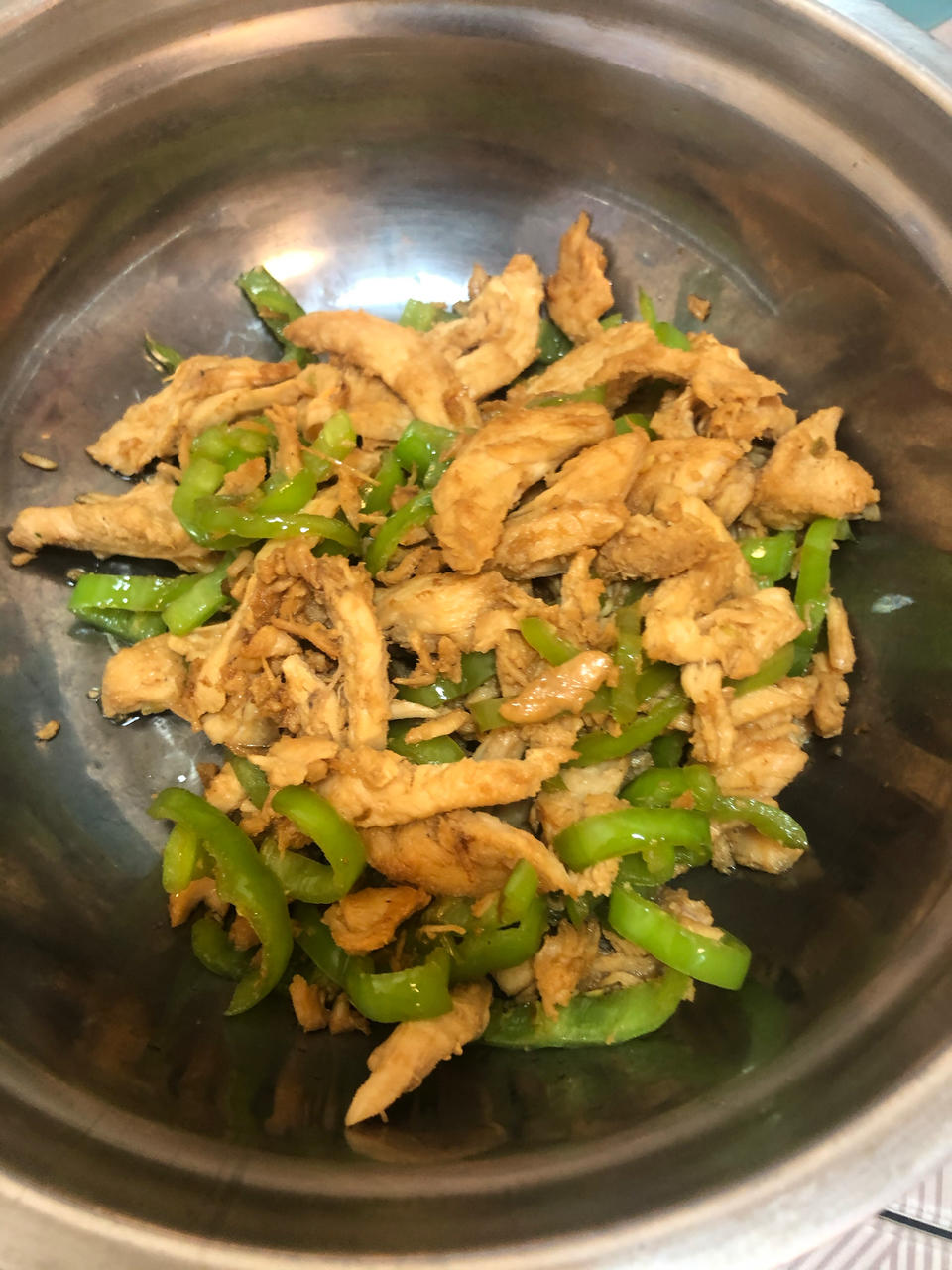 巨好吃的青椒炒鸡胸肉丝，超下饭