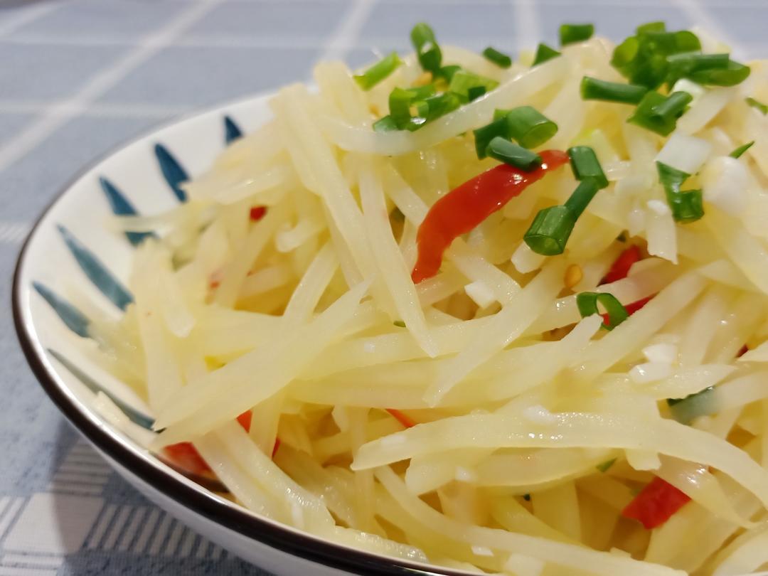 凉拌泡椒开胃土豆丝
