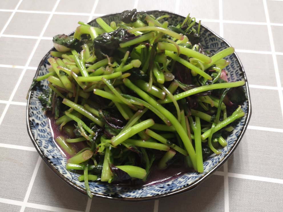 蒜茸炒红苋菜