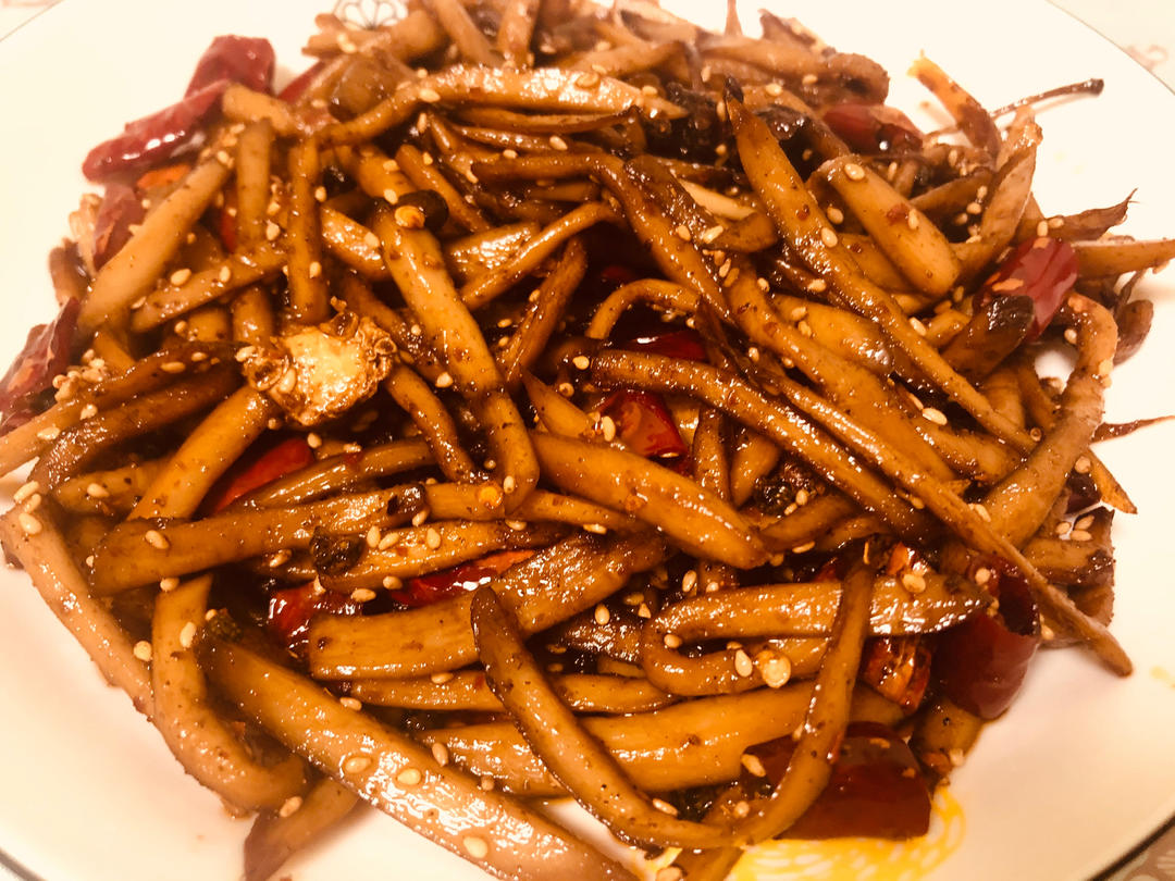 厨师长教你：“冷吃杏鲍菇”的创新做法，这味道好吃得停不下来