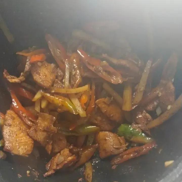 尖椒炒肉
