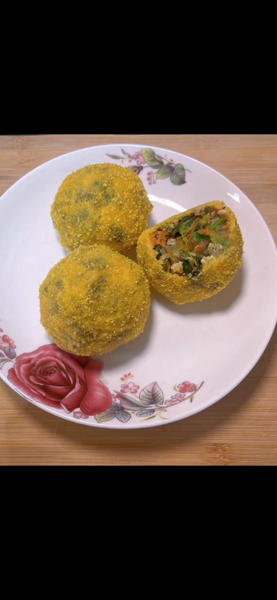菠菜玉米面团子