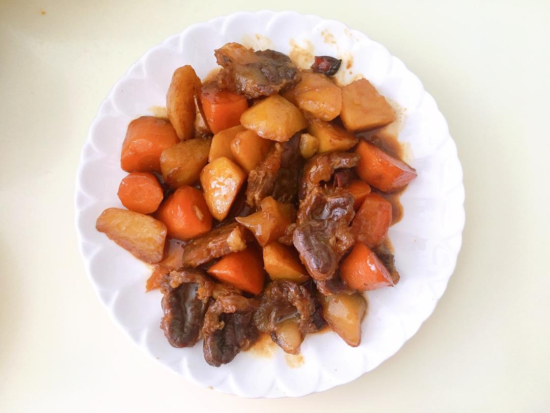堂妈的土豆炖牛腩