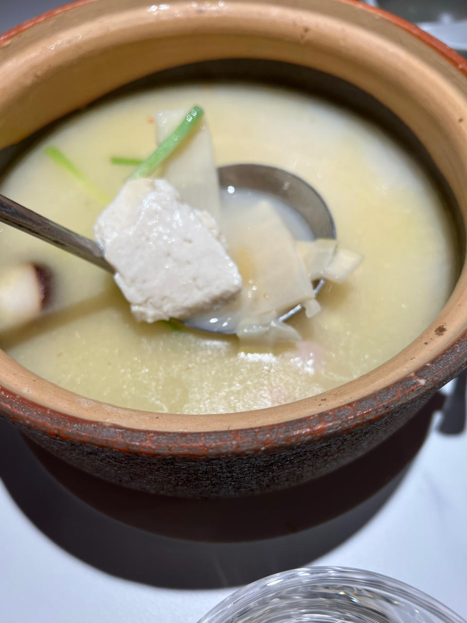 鸡汤蘑菇炖豆腐（鲜美）