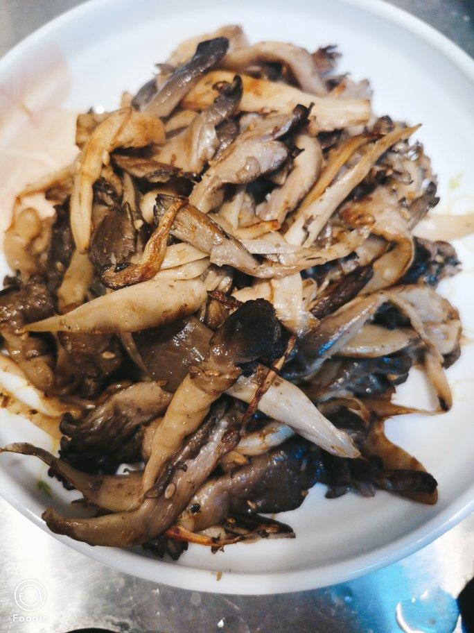 干煸平菇（有肉的味道）