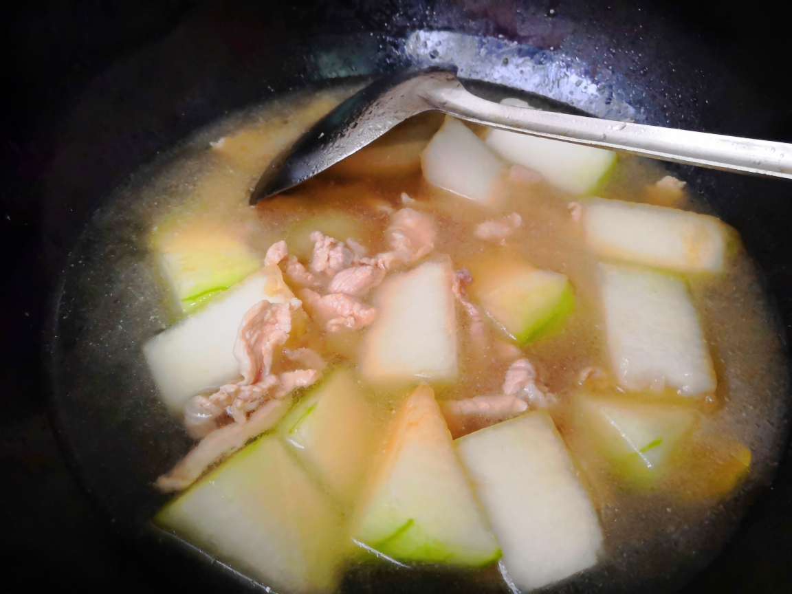 夏日冬瓜肉片汤的做法 步骤3