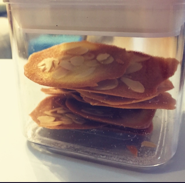 杏仁薄脆饼干