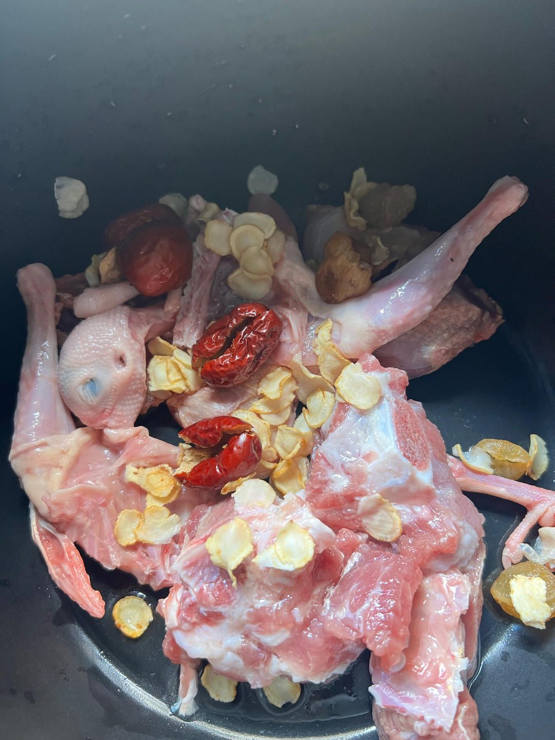 花旗参排骨鸽子汤