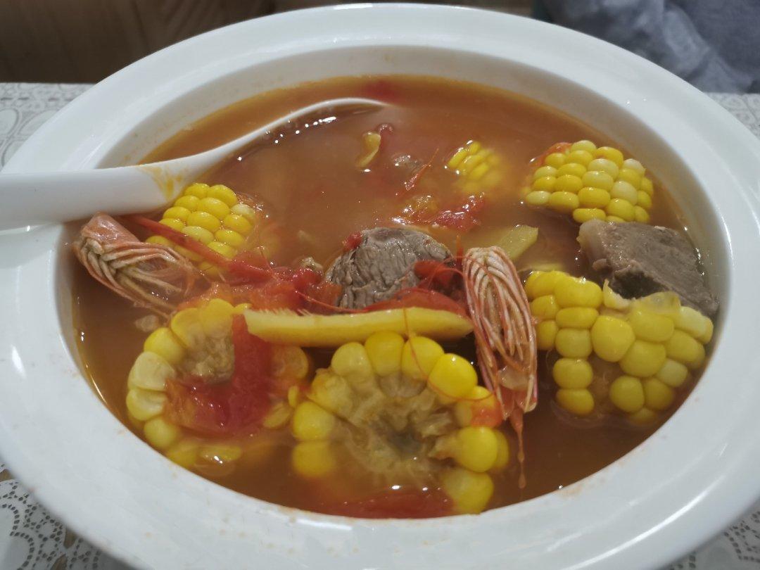 番茄土豆玉米排骨汤