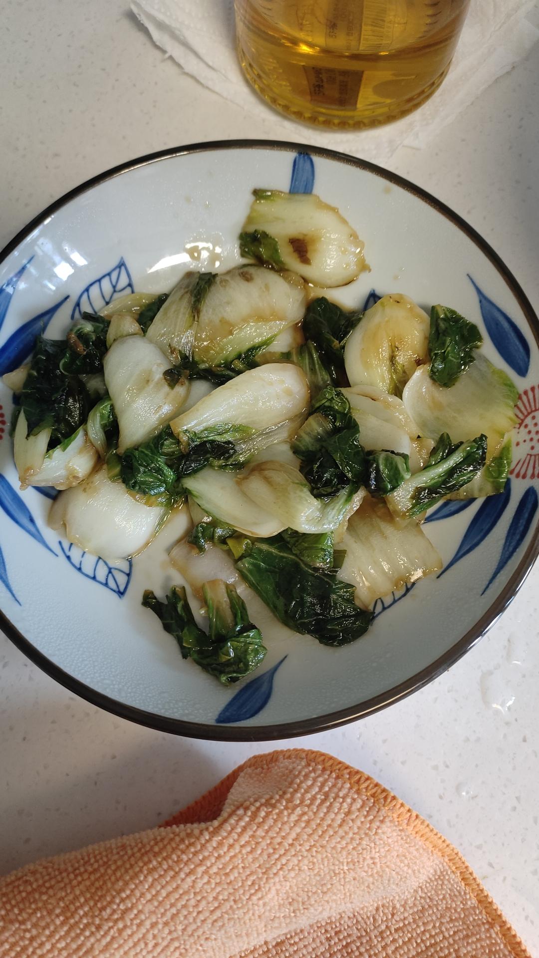 南京名菜:清炒矮脚黄