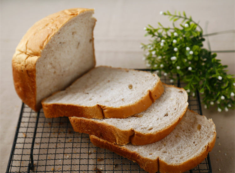 面包机做面包的方法—法式核桃吐司的做法