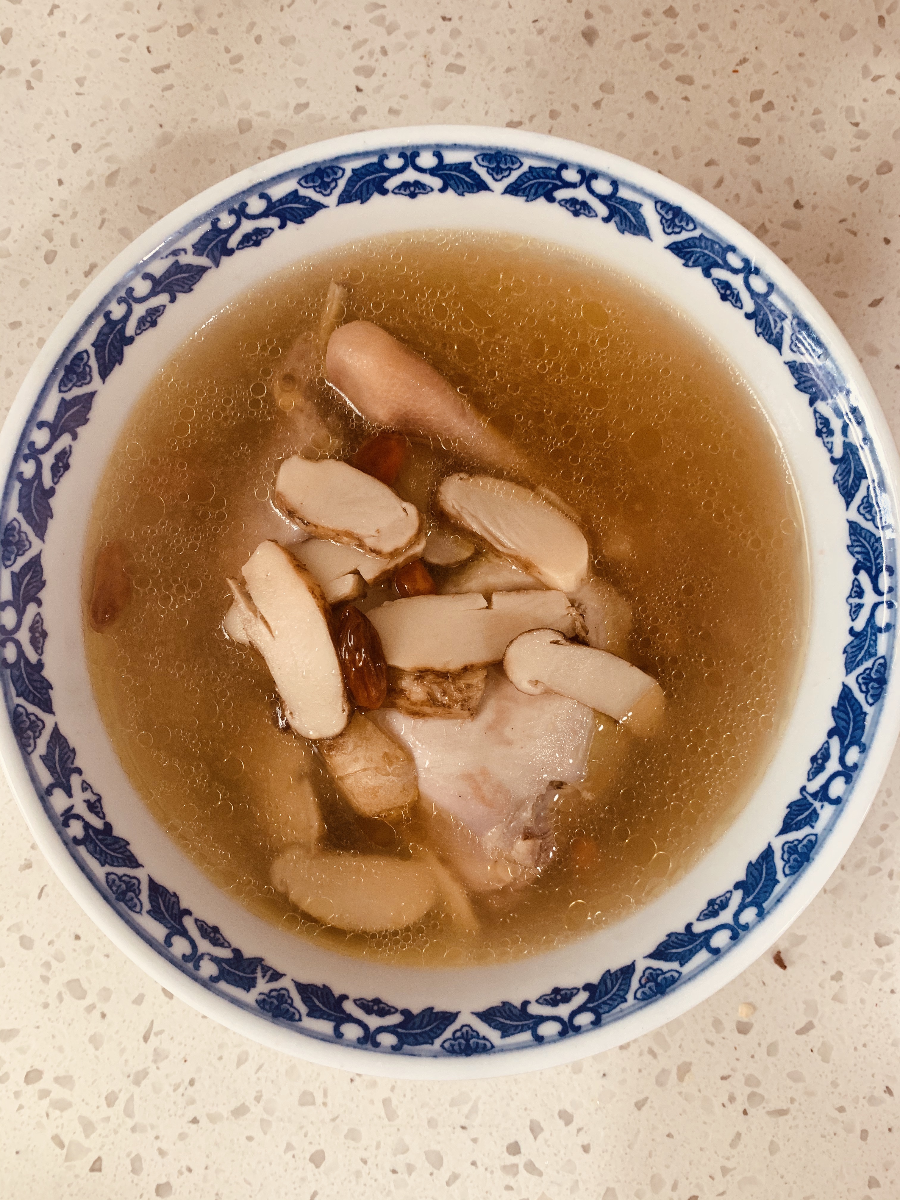 松茸炖鸡汤