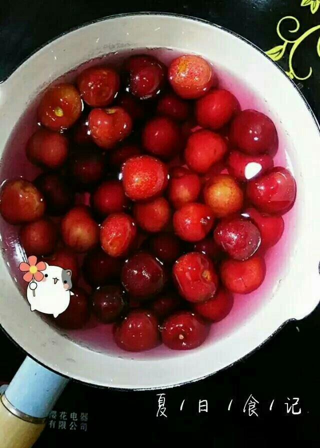 白兰地风味糖煮樱桃