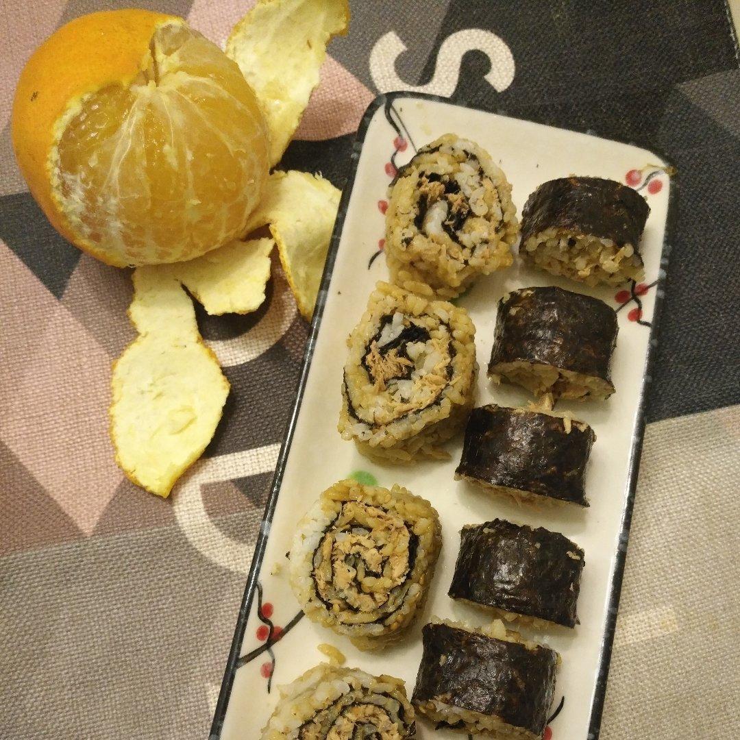 金枪鱼寿司卷