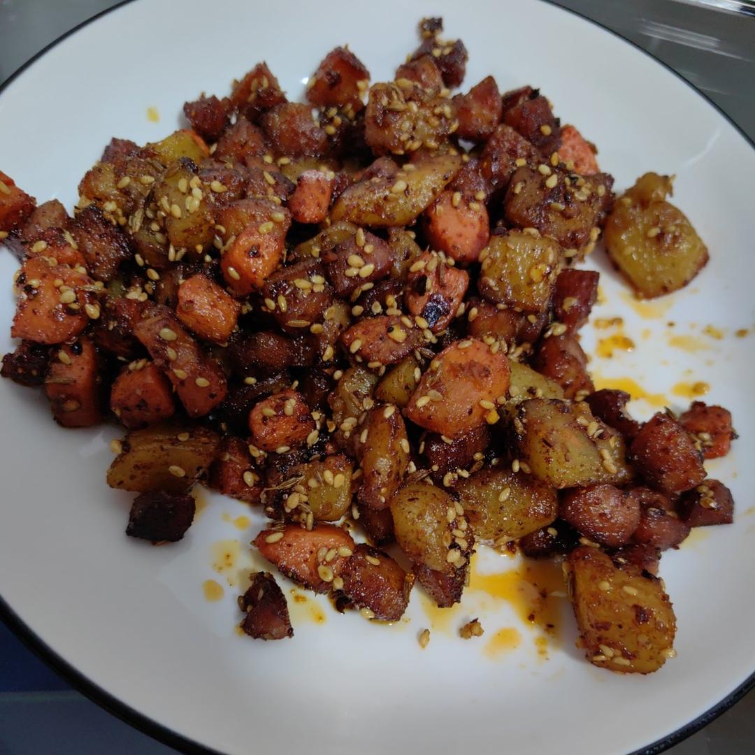 香辣孜然土豆火腿肠～秒杀烧烤店！！