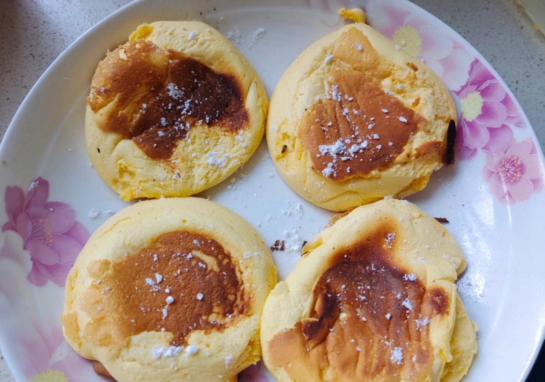 不用烤箱 15分钟无油低糖的舒芙蕾蛋糕松饼 🥞 蓬松绵软