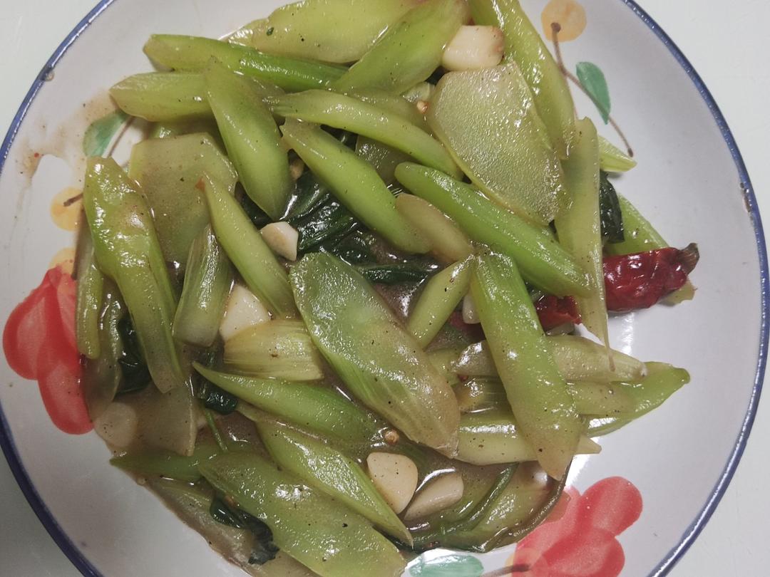 清炒芦笋（超级嫩！！！）